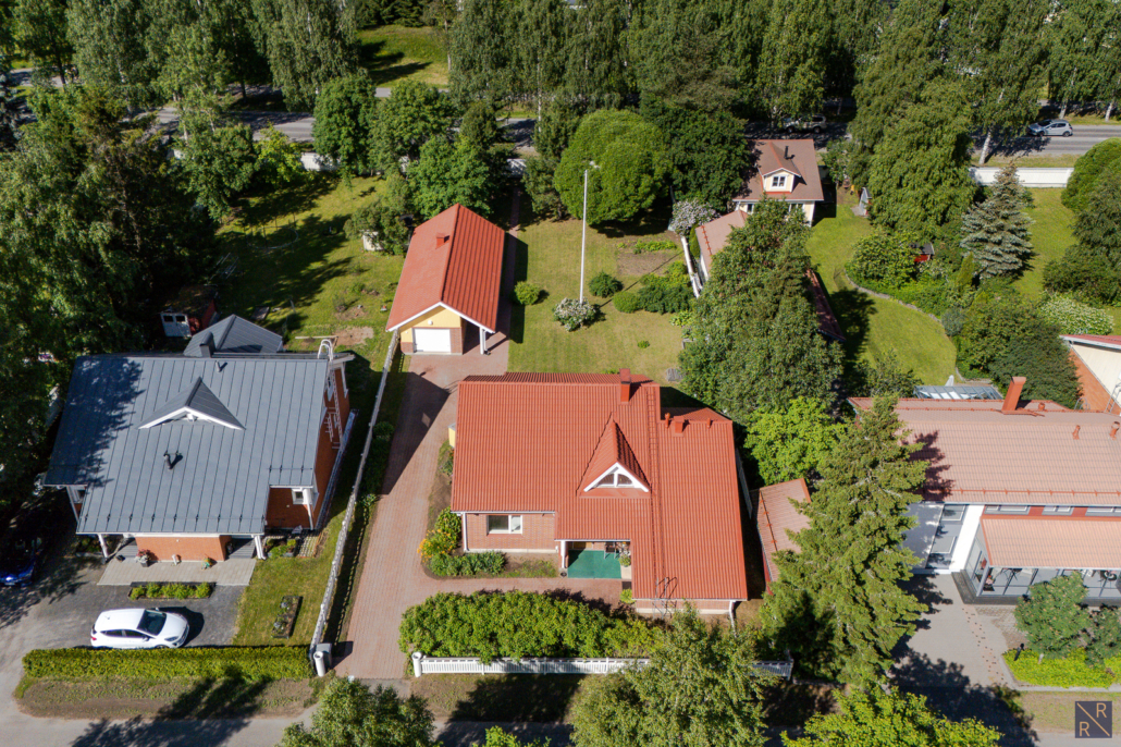 Omakotitalo, 165m2, 6-7h+k+s, Närhintie 7 , 90230 Oulu, Kastelli