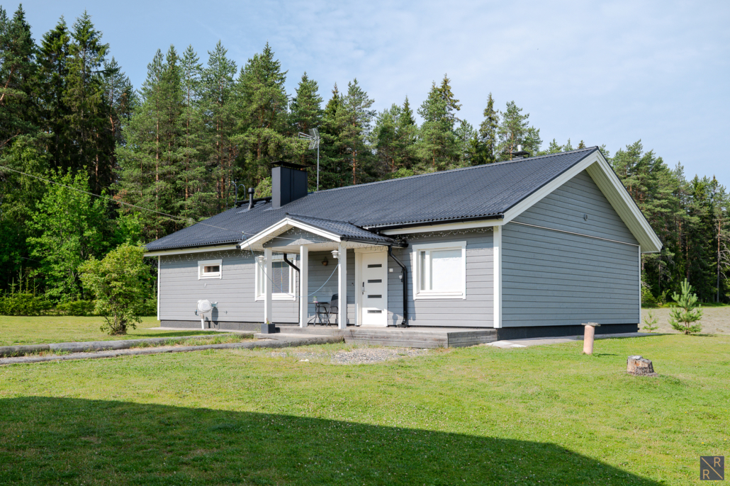 Omakotitalo, 122m2, 5h, k, khh, s, 2*wc, khh, at,hevostalli, Penttilänraitti 41, 90820 Oulu, Kello