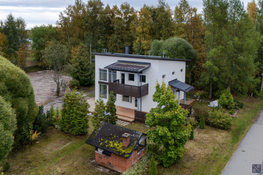 Omakotitalo, 180m2, 5h+k+sa, Sarkavainiontie 8 A , 90410  Oulu, Perävainio, Lepola